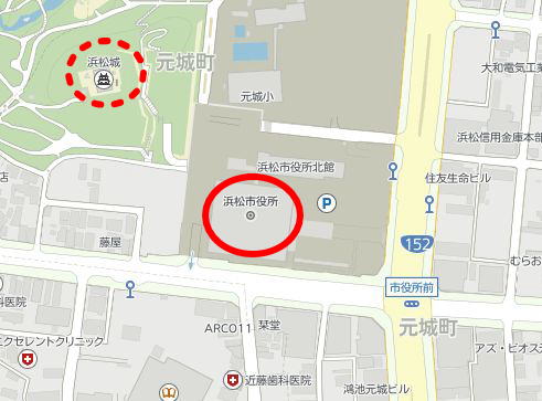 浜松市役所と浜松城の地図