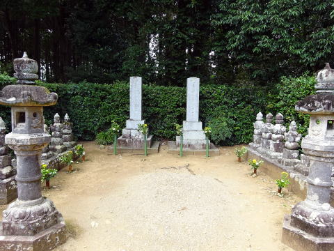 龍潭寺墓所